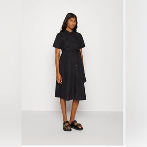 Gap Tie Front Maternity Dress. NWOT. Black, Size small.